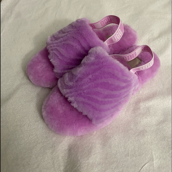UGG Australia Kids Fluff Yeah Wavy Slides - Picture 1 of 6